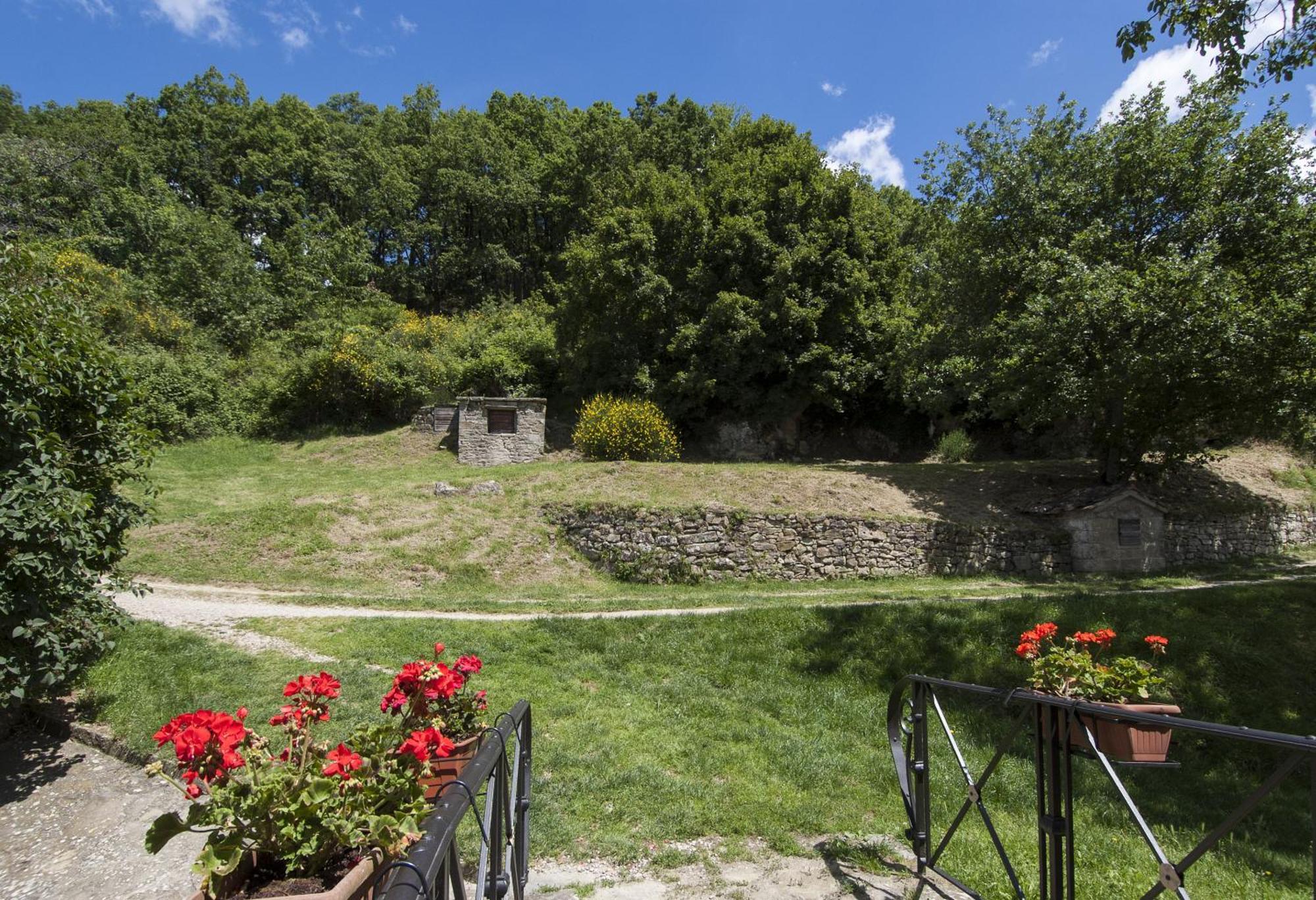 Отель Borgo Tramonte Пратовеккьо Экстерьер фото